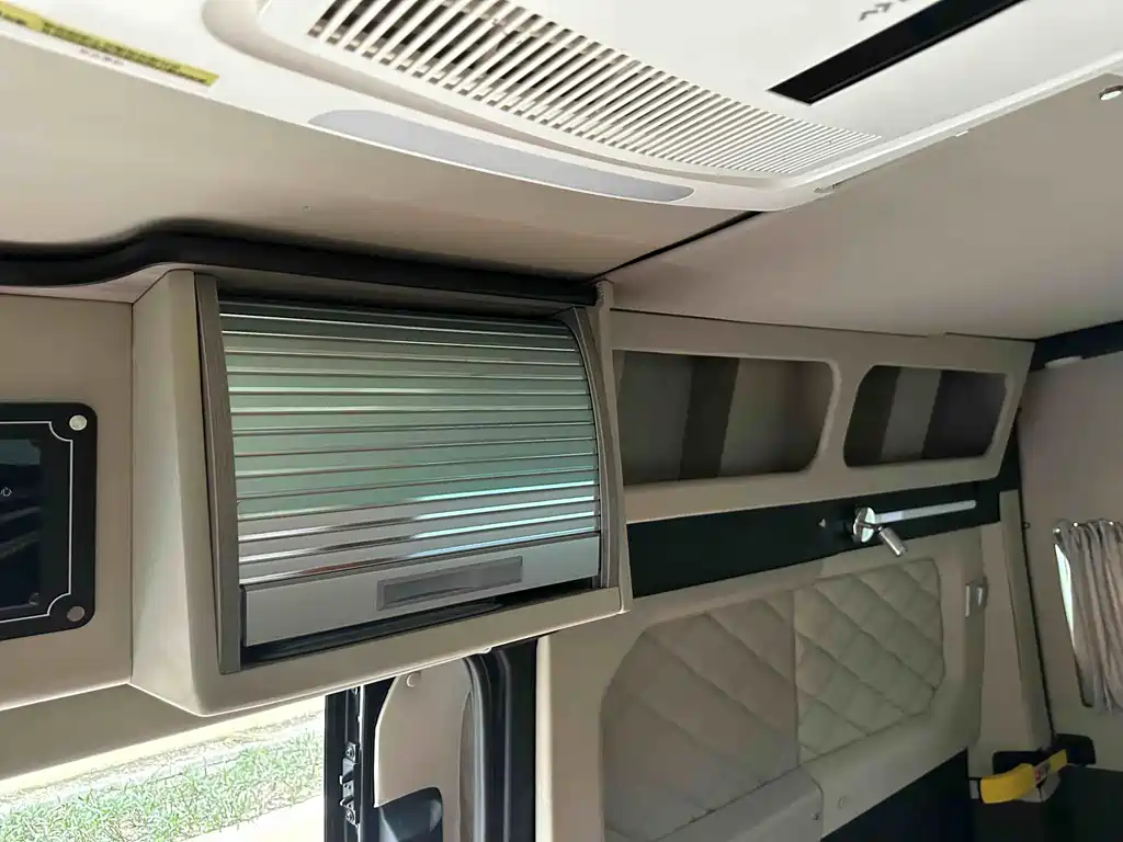 Ford Ford Transit 2019 2.0T Gasoline Automatic Multi-Purpose Commercial Vehicle Medium Wheelbase Medium Roof 6 Seats China VI 2021 - thumbnail 14