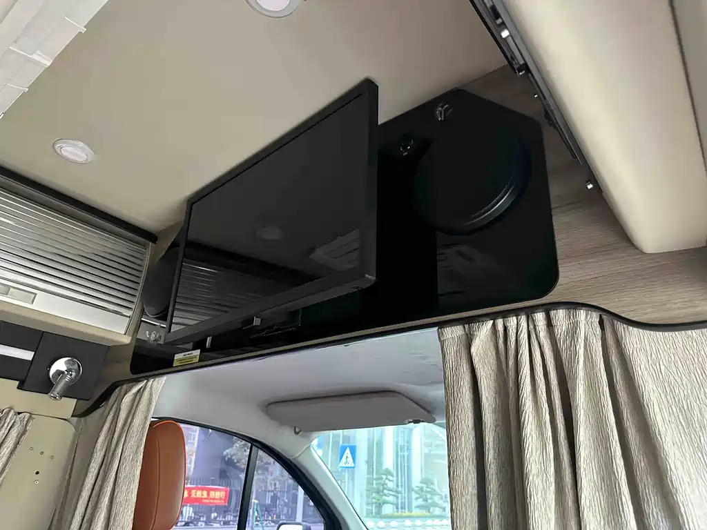 Ford Ford Transit 2019 2.0T Gasoline Automatic Multi-Purpose Commercial Vehicle Medium Wheelbase Medium Roof 6 Seats China VI 2021 - thumbnail 16