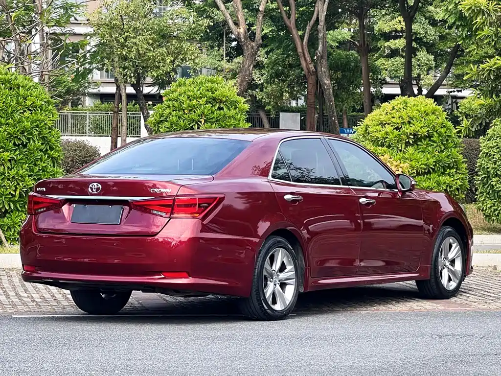 Toyota Crown 2015 2.5L Fashion Limited Edition 2015 - thumbnail 13