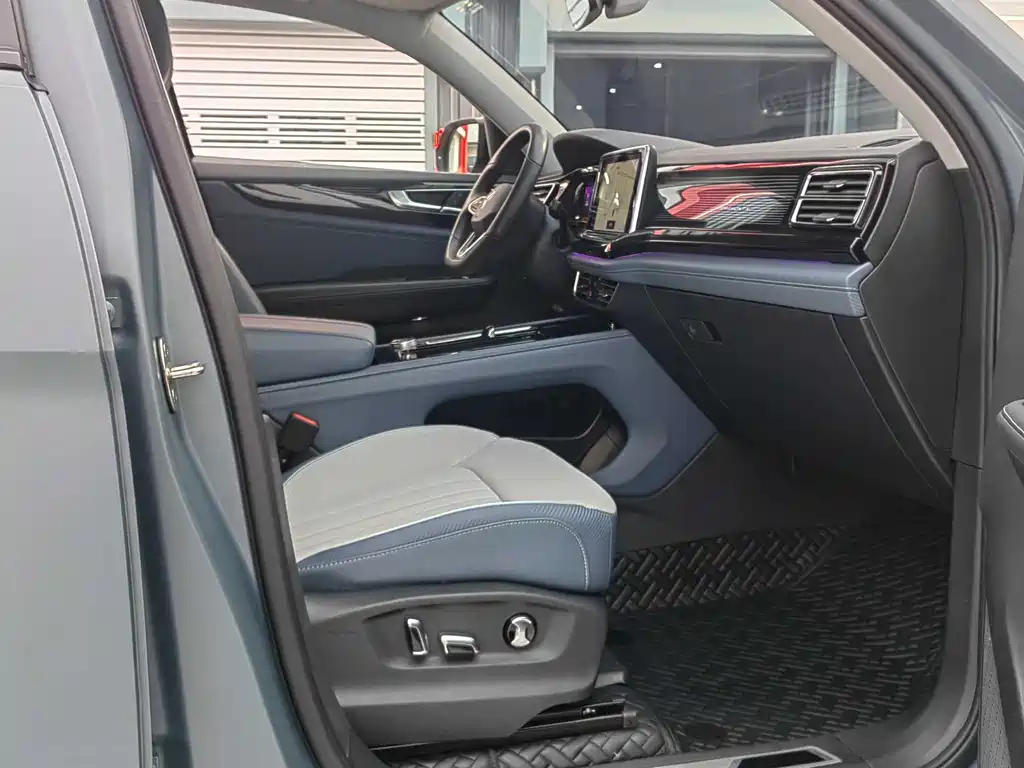 Volkswagen Tang X 380TSI AWD Qingyun Limited Edition 2023 - thumbnail 10