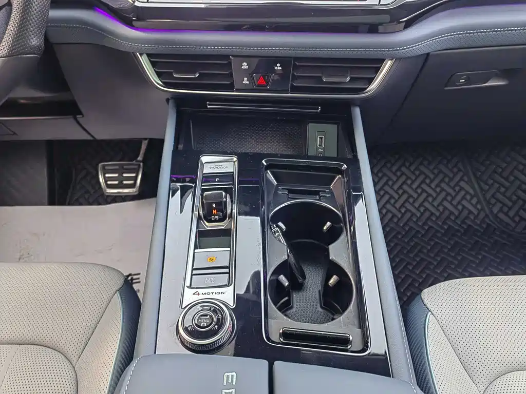Volkswagen Tang X 380TSI AWD Qingyun Limited Edition 2023 - thumbnail 12