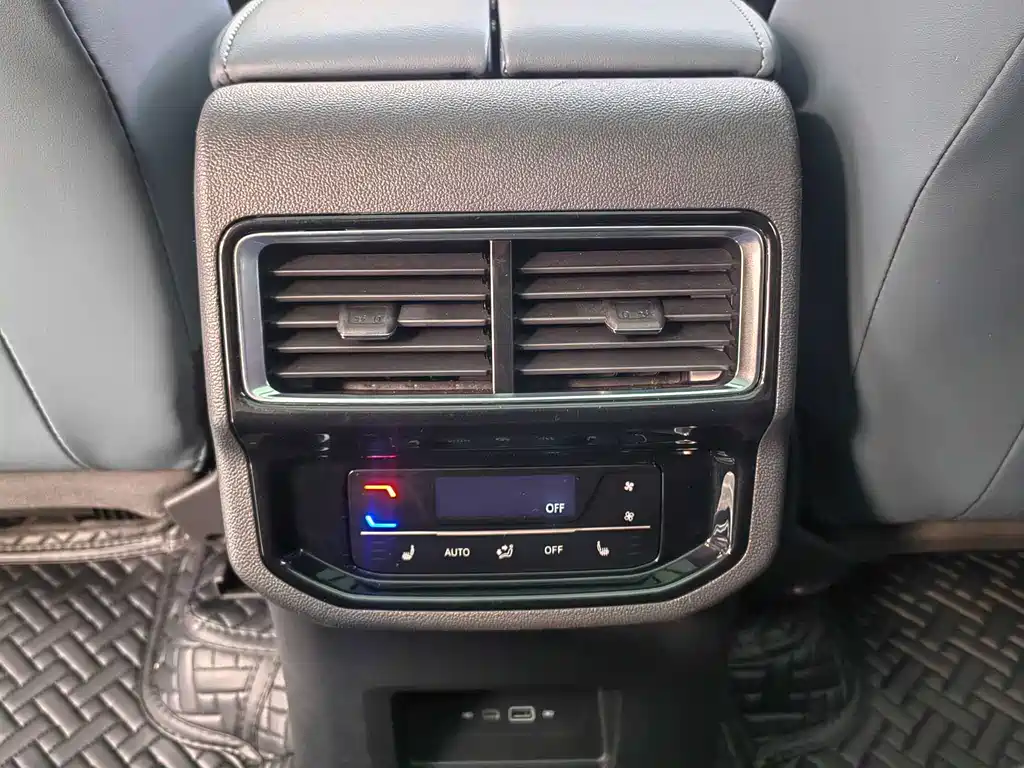 Volkswagen Tang X 380TSI AWD Qingyun Limited Edition 2023 - thumbnail 16