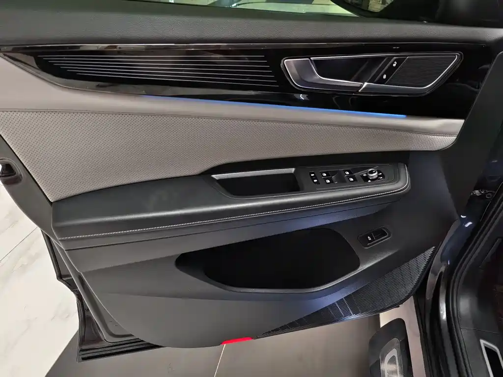 Volkswagen Teramont 2022 Teramont X 380TSI AWD Premium Luxury Edition 2022 - thumbnail 6