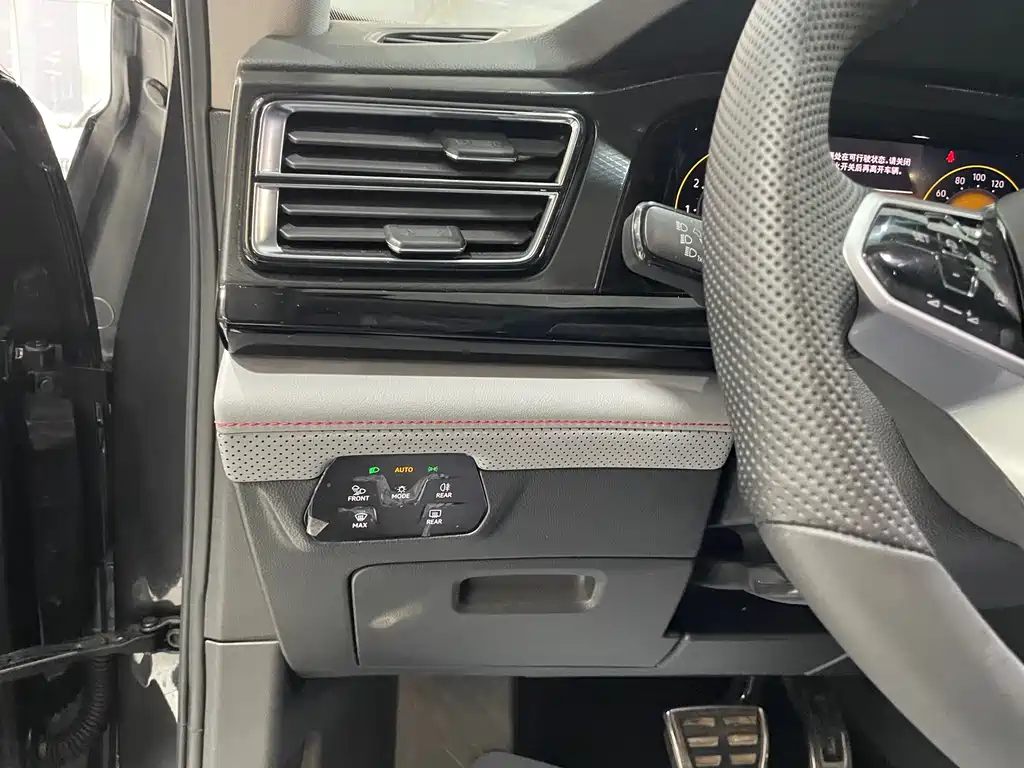 Volkswagen Touareg 2022 Touareg X 380TSI AWD Luxury Edition 2023 - thumbnail 15