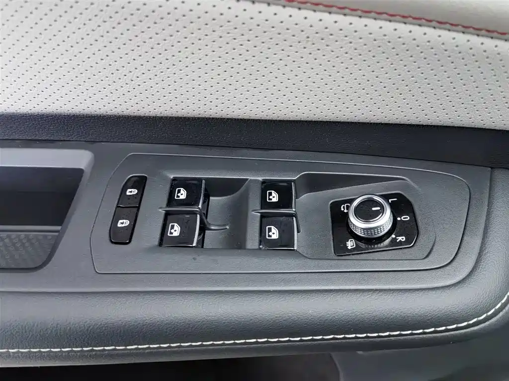 Volkswagen Teramont 2023 Teramont X 380TSI AWD Premium Luxury Edition 2023 - thumbnail 9