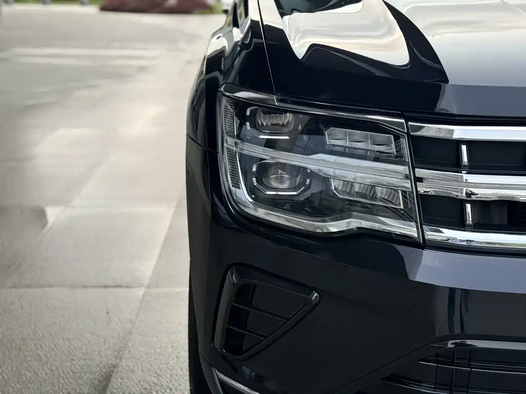 Volkswagen Touareg 2023 380TSI AWD Premium Luxury Edition 2022 - thumbnail 8