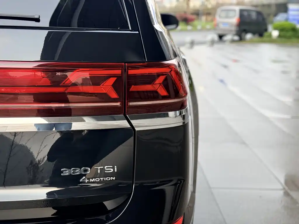 Volkswagen Touareg 2023 380TSI AWD Premium Luxury Edition 2022 - thumbnail 9