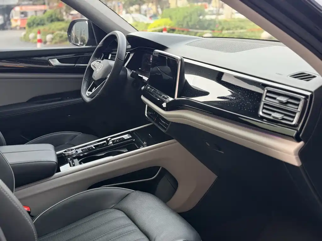 Volkswagen Touareg 2023 380TSI AWD Premium Luxury Edition 2022 - thumbnail 12