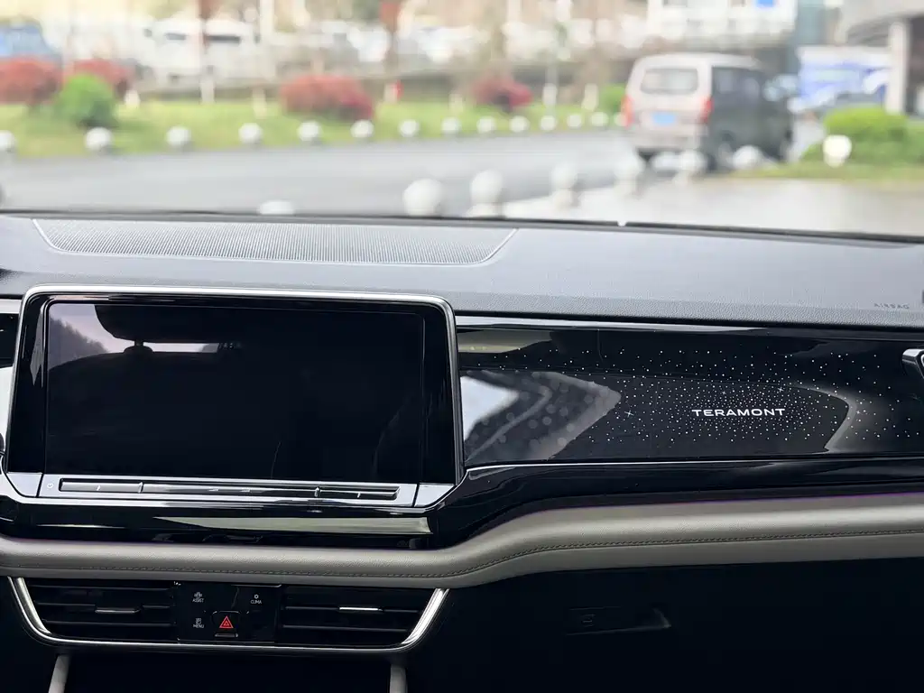 Volkswagen Touareg 2023 380TSI AWD Premium Luxury Edition 2022 - thumbnail 18