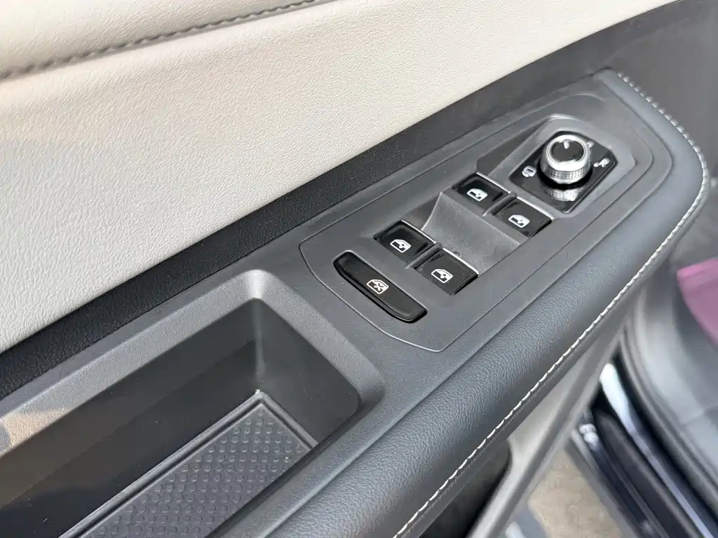 Volkswagen Touareg 2023 380TSI AWD Premium Luxury Edition 2022 - thumbnail 27