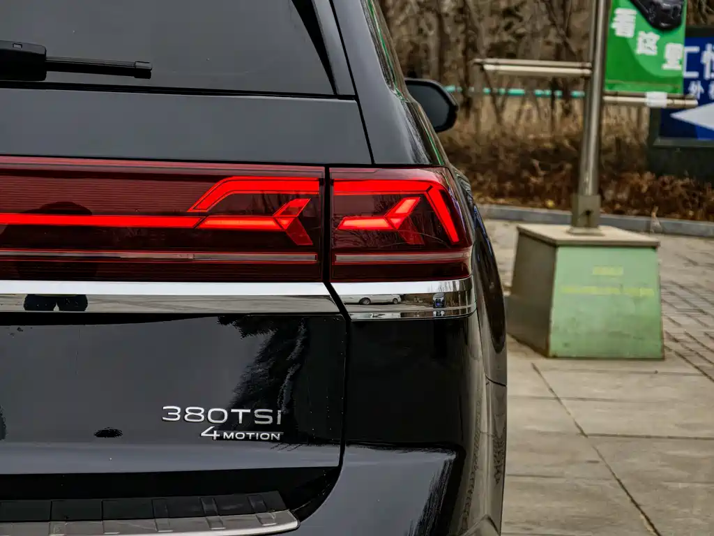 Volkswagen Touareg 2021 380TSI AWD Prestige Luxury Edition 2022 - thumbnail 9