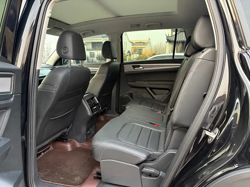 Volkswagen Touareg 2021 330TSI FWD Luxury Edition 2021 - thumbnail 6