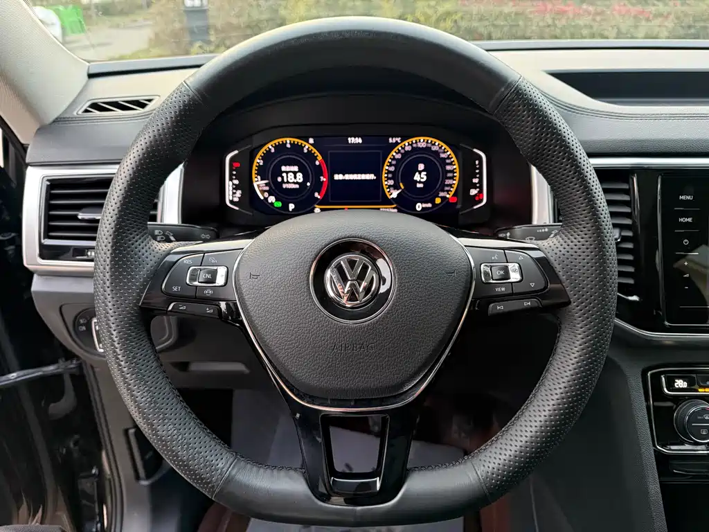 Volkswagen Touareg 2021 330TSI FWD Luxury Edition 2021 - thumbnail 17