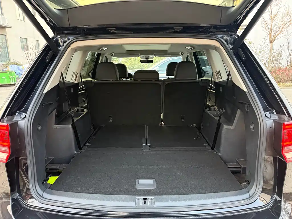Volkswagen Touareg 2021 330TSI FWD Luxury Edition 2021 - thumbnail 28