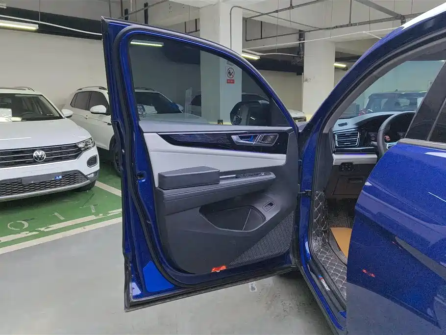Volkswagen Teramont 2021 Teramont X 380TSI AWD Premium Luxury Edition 2021 - thumbnail 4