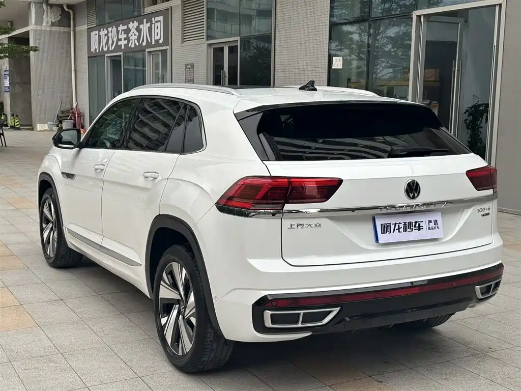 Volkswagen Touareg 2021 Model Touareg X 330TSI FWD Premium Luxury Edition 2021 - thumbnail 8