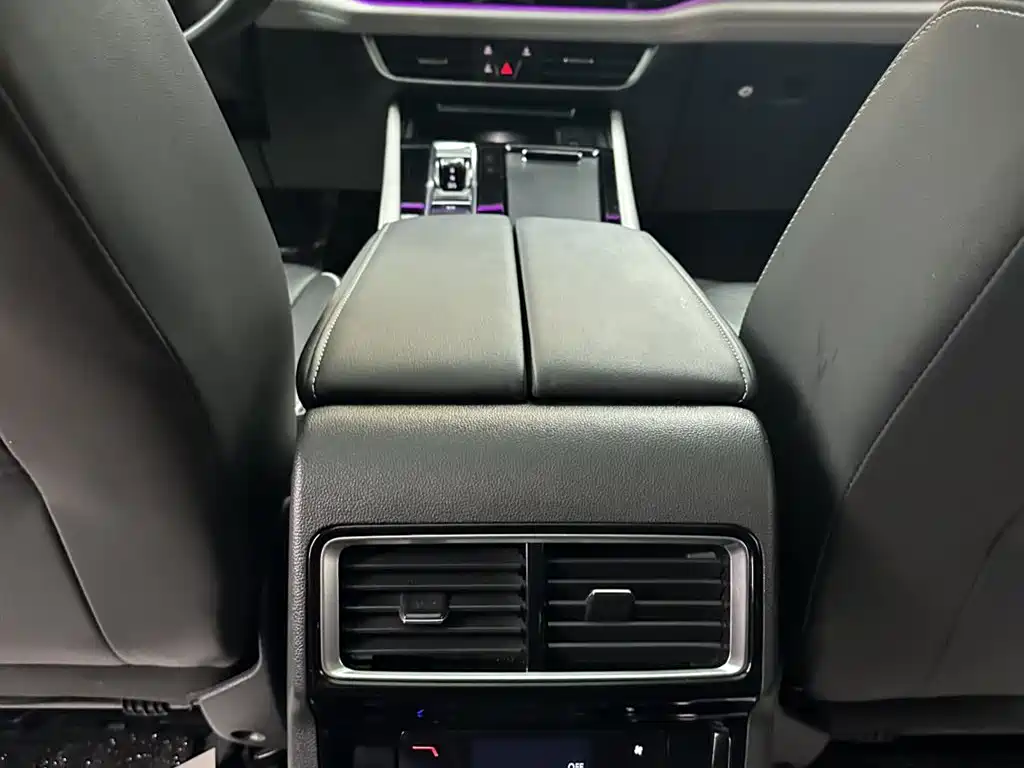 Volkswagen Touareg 2021 Model Touareg X 330TSI FWD Premium Luxury Edition 2021 - thumbnail 13
