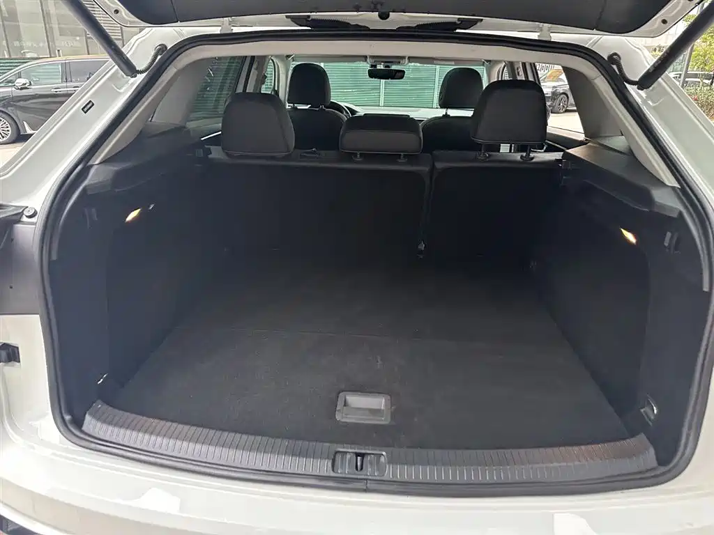 Volkswagen Touareg 2021 Model Touareg X 330TSI FWD Premium Luxury Edition 2021 - thumbnail 19