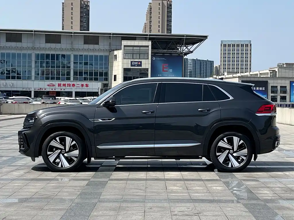 Volkswagen Teramont 2021 Teramont X 380TSI AWD Premium Luxury Edition 2021 - thumbnail 3