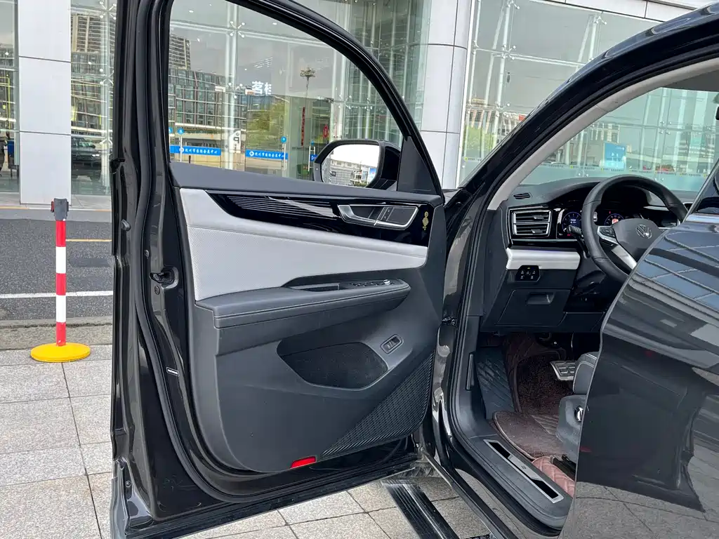 Volkswagen Teramont 2021 Teramont X 380TSI AWD Premium Luxury Edition 2021 - thumbnail 13