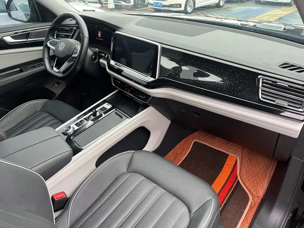 Volkswagen Touareg 2021 380TSI AWD Premium Luxury Edition 2022 - thumbnail 4