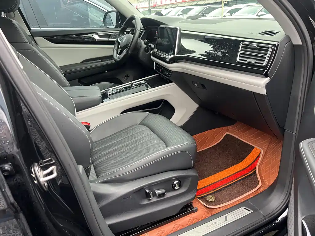 Volkswagen Touareg 2021 380TSI AWD Premium Luxury Edition 2022 - thumbnail 5