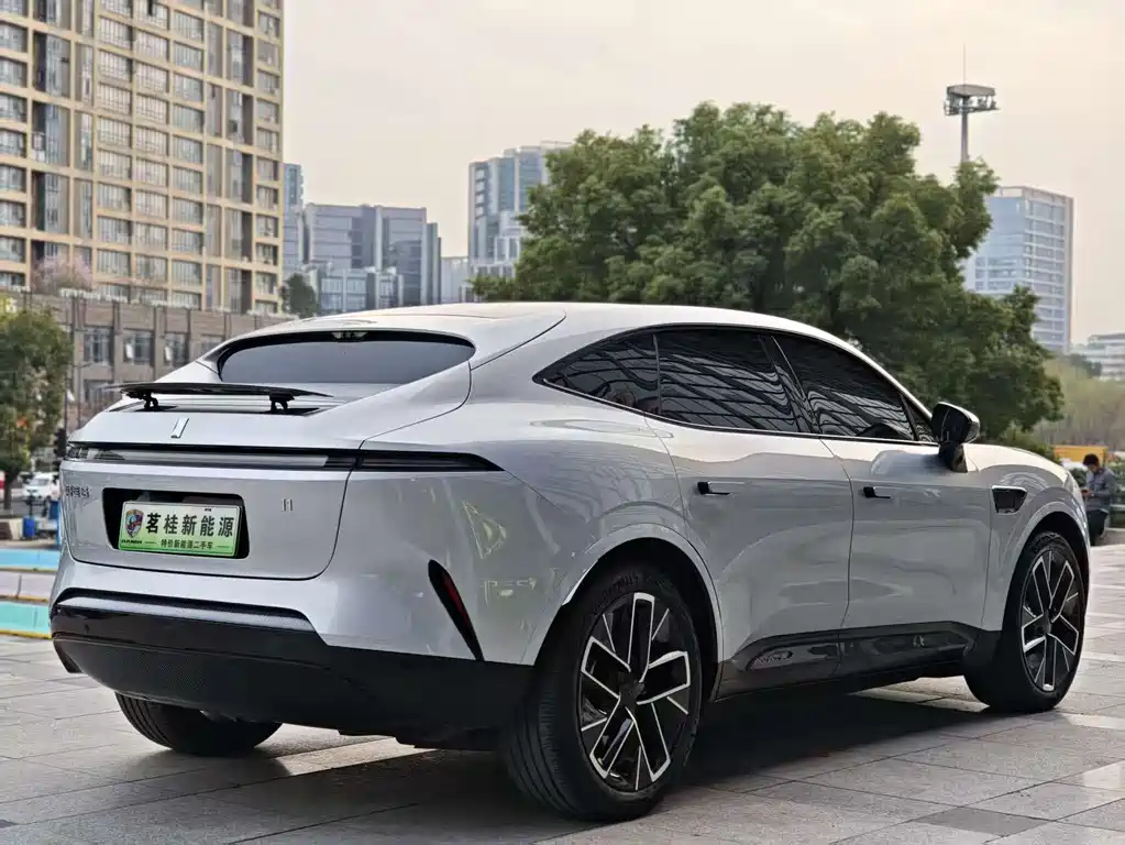 Avatr Avita 11 2022 Long Range Dual Motor Luxury Edition 4 Seats 2023 - thumbnail 8