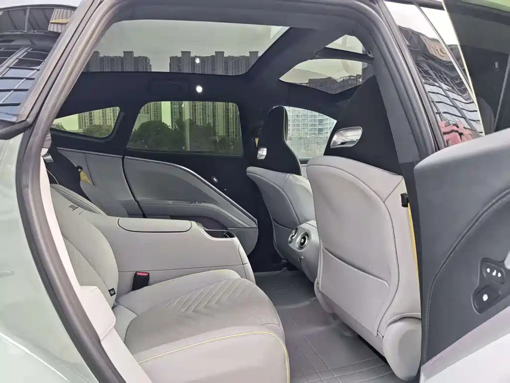 Avatr Avita 11 2022 Long Range Dual Motor Luxury Edition 4 Seats 2023 - thumbnail 14