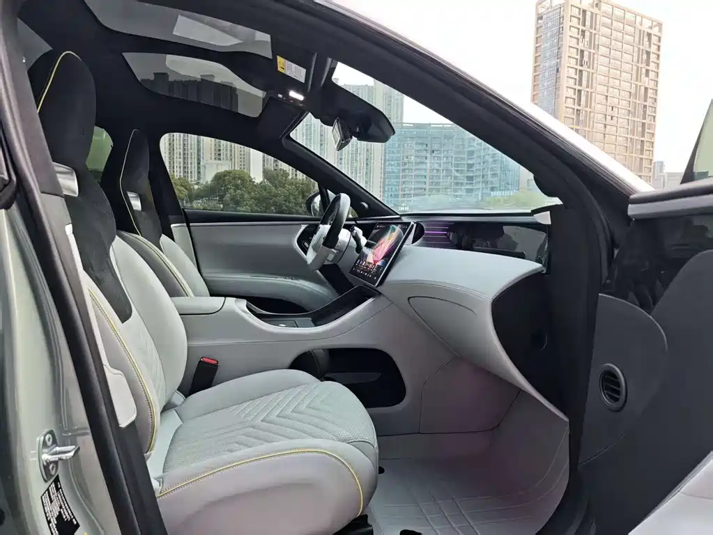 Avatr Avita 11 2022 Long Range Dual Motor Luxury Edition 4 Seats 2023 - thumbnail 15