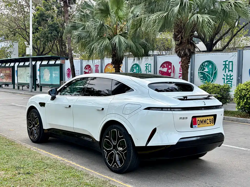 Avatr Avita 11 2022 Long Range Dual Motor Luxury Edition 5-seat 2023 - thumbnail 7