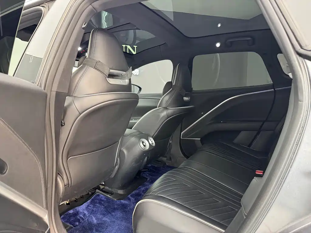 Avatr Avita 11 2023 Hongmeng 90kWh AWD 2023 - thumbnail 4