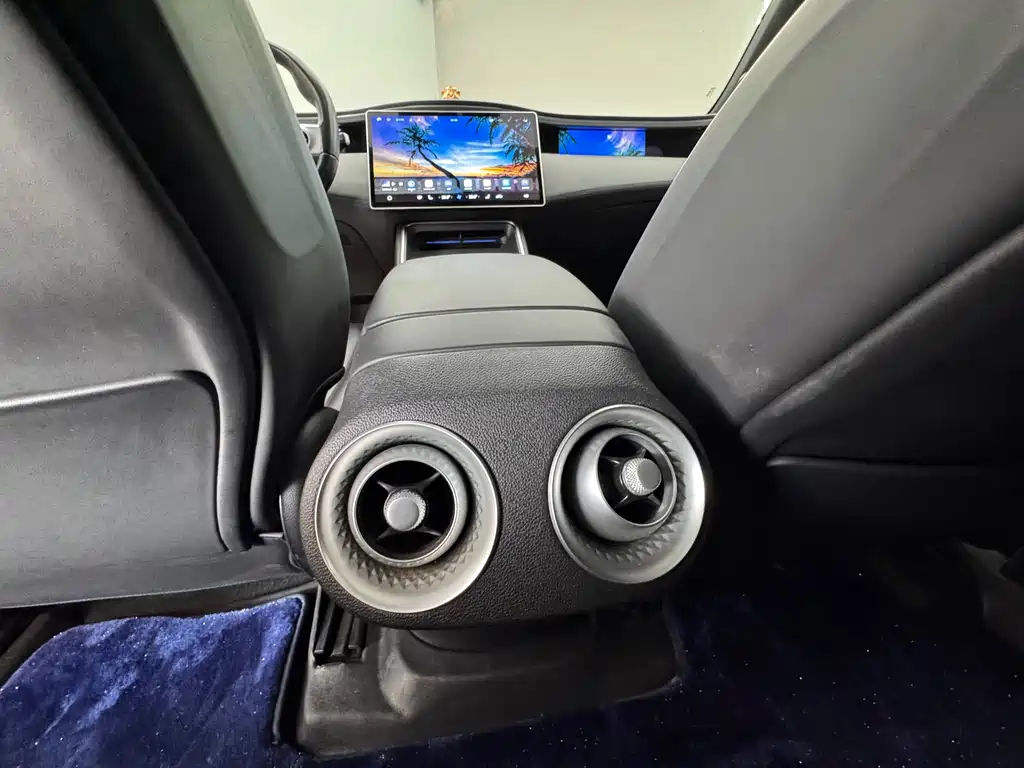 Avatr Avita 11 2023 Hongmeng 90kWh AWD 2023 - thumbnail 6