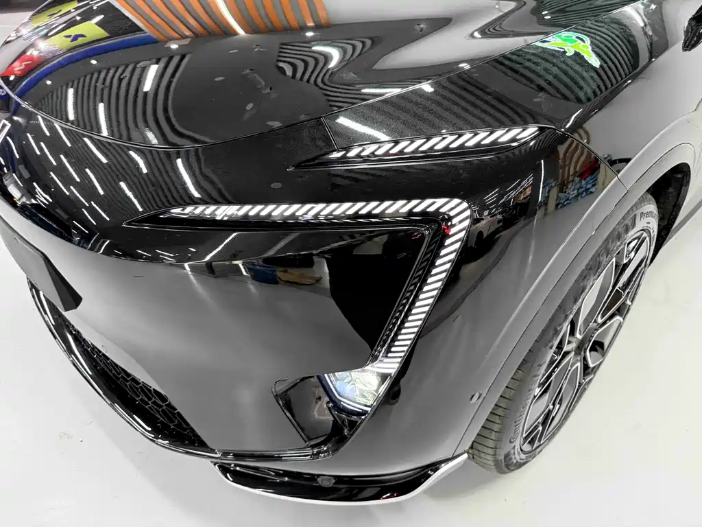 Avatr AVATR 11 2025 Dark Knight Edition 2025 - thumbnail 4