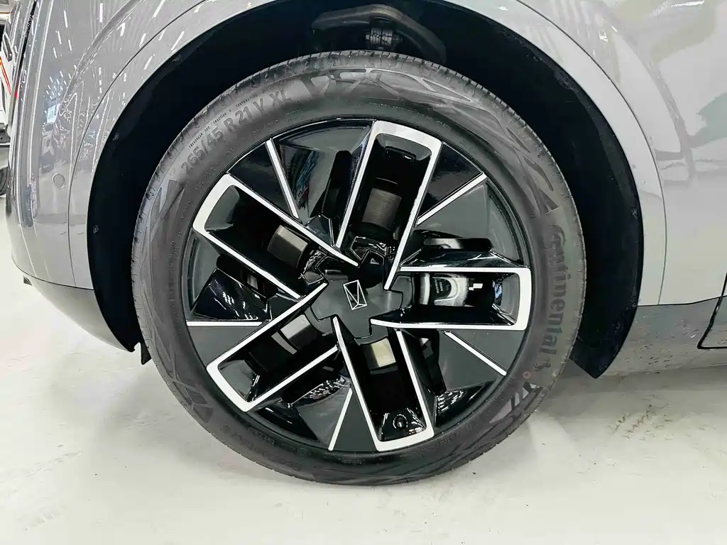 Avatr Avita 11 2023 Hongmeng 90kWh RWD 2023 - thumbnail 4