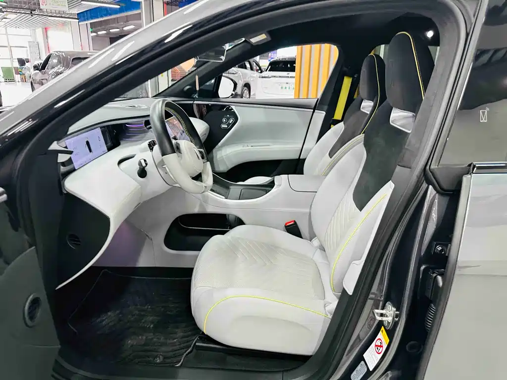 Avatr Avita 11 2023 Hongmeng 90kWh RWD 2023 - thumbnail 8