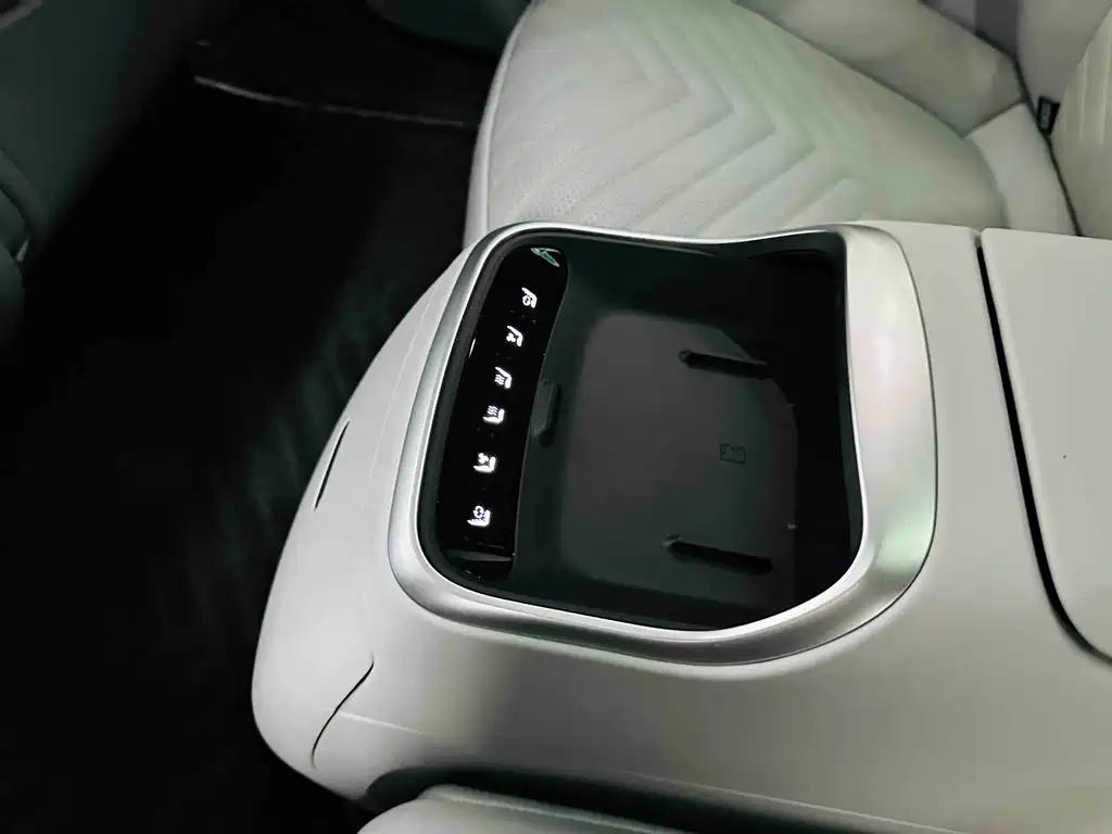 Avatr Avita 11 2023 Hongmeng 90kWh RWD 2023 - thumbnail 21