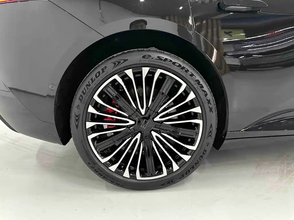Avatr Avita 12 2026 Ultra EV AWD 2025 - thumbnail 26