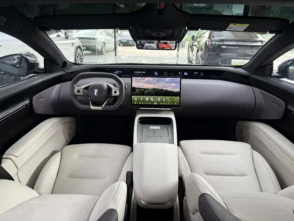 Avatr AVATR 12 2024 Refresh 700 Tri-Laser RWD Luxury Edition 2025 - thumbnail 9