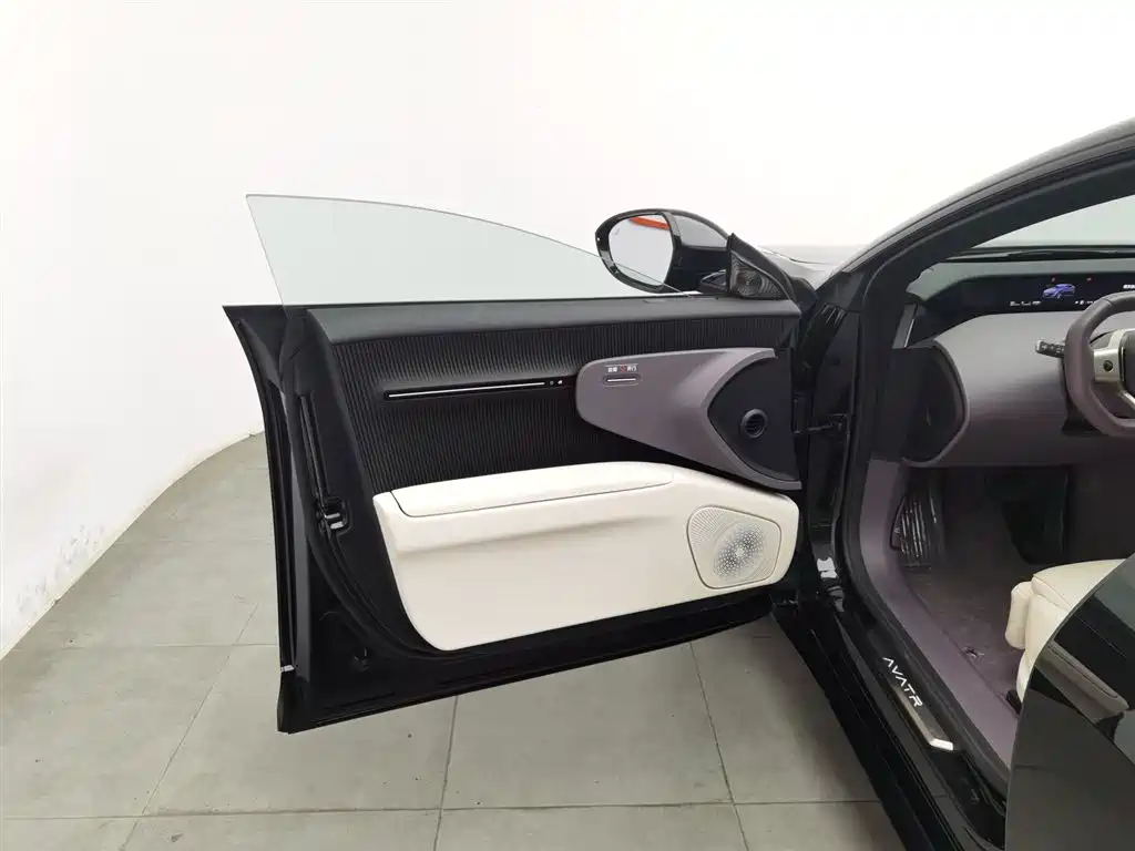 Avatr AVATR 12 2024 700 Tri-Laser RWD Luxury Edition 2024 - thumbnail 8