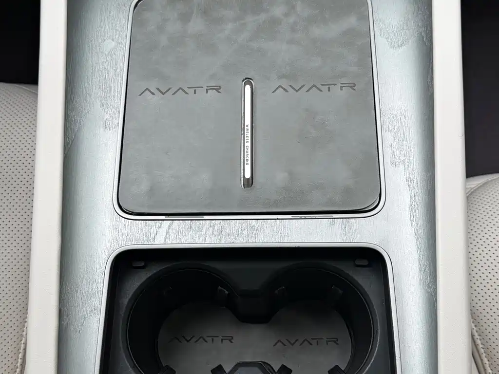 Avatr AVATR 12 2023 650 Tri-Laser AWD Performance Edition 2023 - thumbnail 16