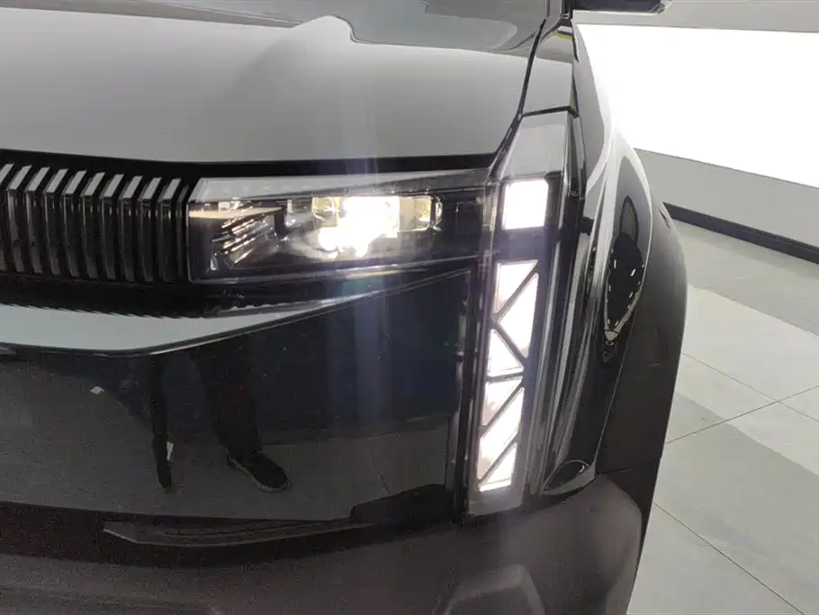 iCAR iCAR 03 2024 472km AWD Long Range 2024 - thumbnail 5