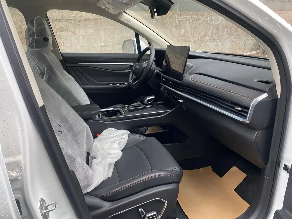 Geely Radar Geely Radar Horizon 2023 550km Creator Edition 2026 - thumbnail 4