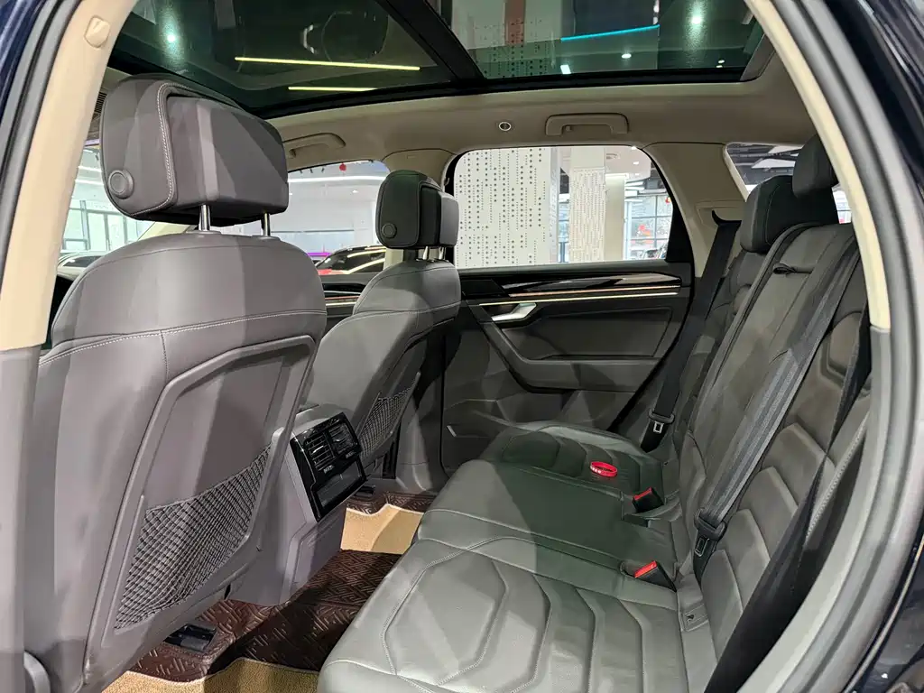 Volkswagen Volkswagen Touareg 2021 3.0TSI R-Line Sport Package 2021 - thumbnail 7