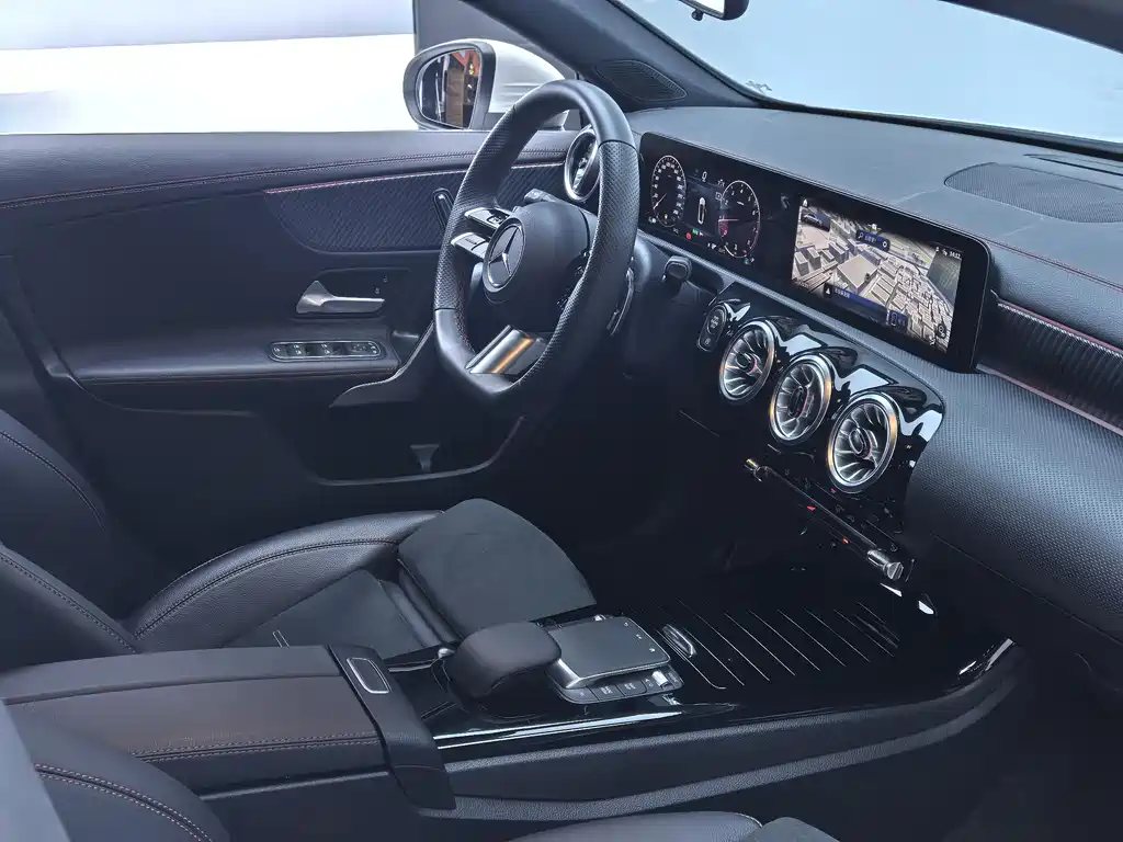 Mercedes-Benz Mercedes-Benz A-Class 2023 A 200 L Fashion Edition 2025 - thumbnail 13