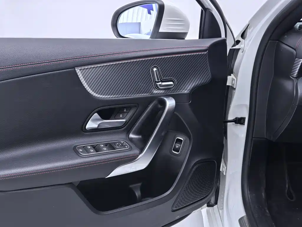 Mercedes-Benz Mercedes-Benz A-Class 2023 A 200 L Fashion Edition 2025 - thumbnail 17