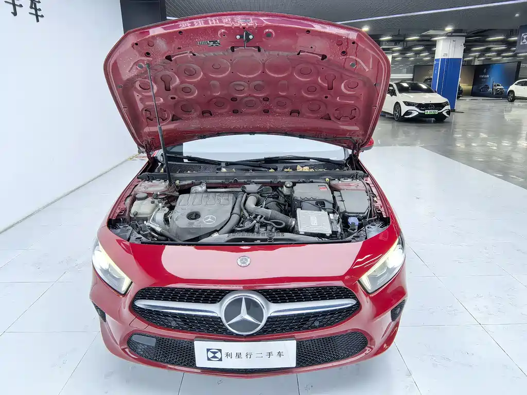 Mercedes-Benz Mercedes-Benz A-Class 2019 A 200 Sport Edition 2020 - thumbnail 3
