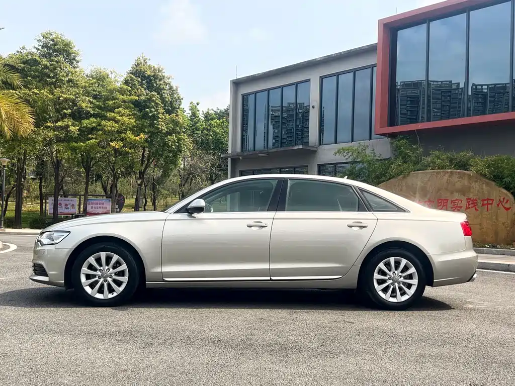 Audi Audi A6L 2015 TFSI Million Anniversary Intelligent Edition 2016 - thumbnail 15