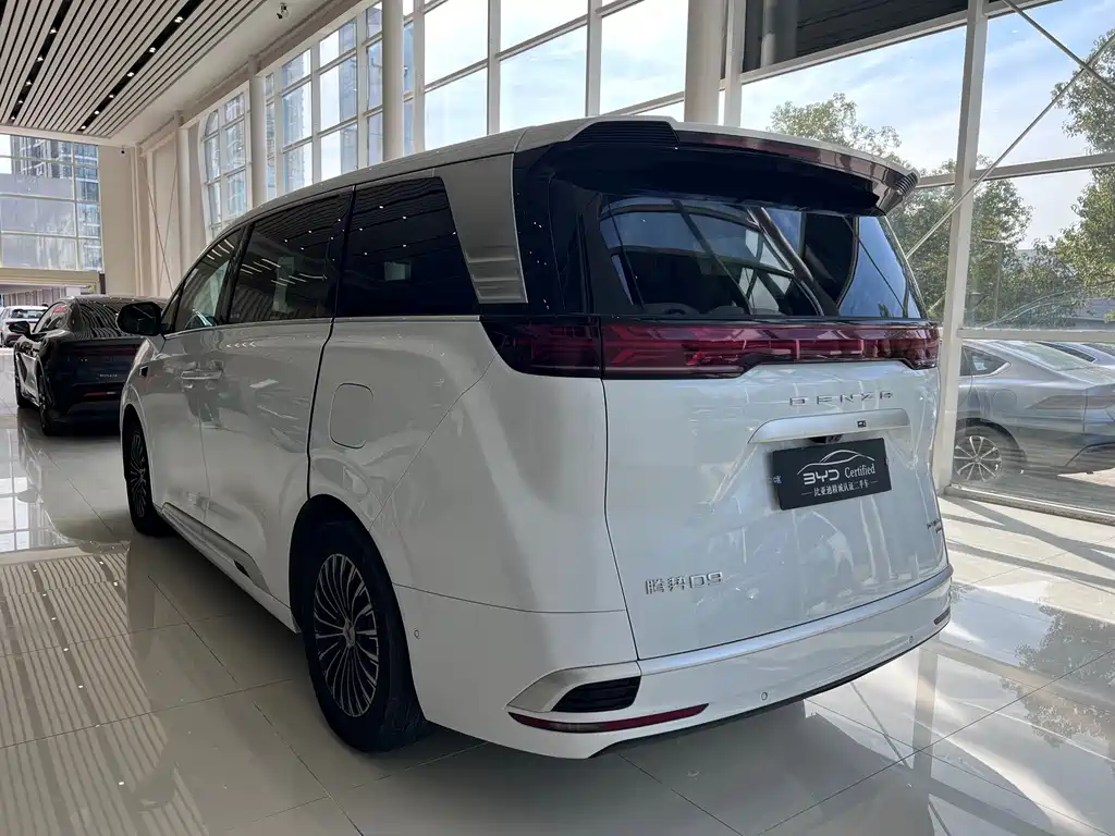 Denza DENZA D9 2025 DM-i Intelligent Driving Edition 1020 AWD Flagship Model 2025 - thumbnail 7