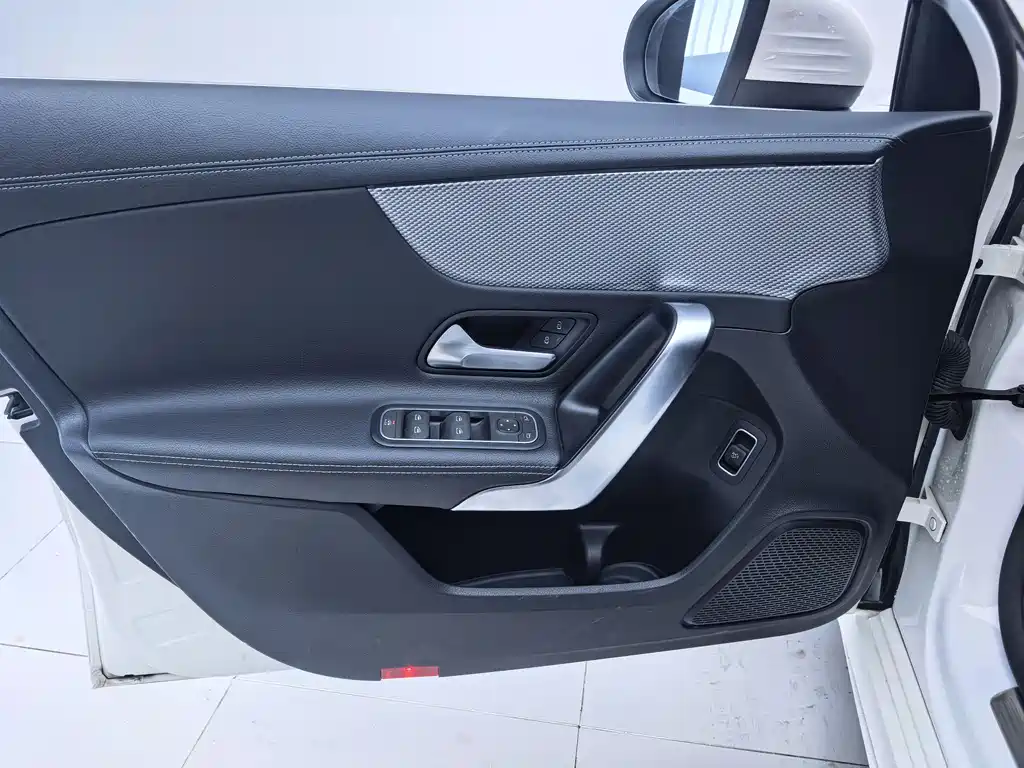 Mercedes-Benz Mercedes-Benz A-Class 2022 A 180 L Sport Sedan 2022 - thumbnail 12