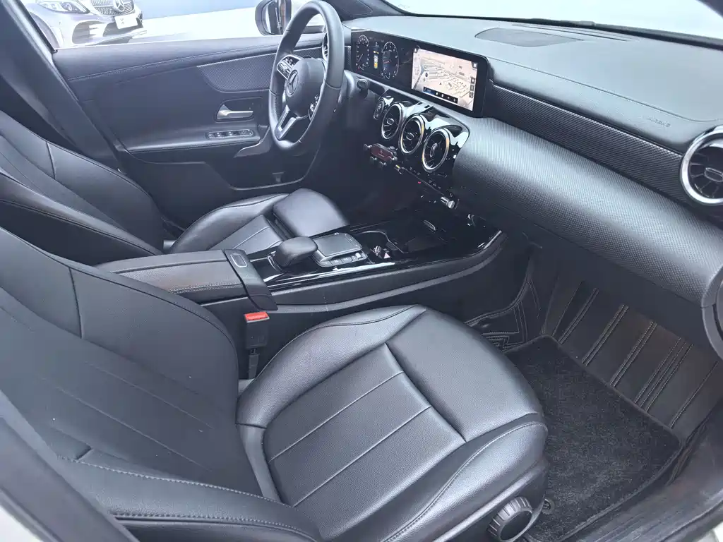 Mercedes-Benz Mercedes-Benz A-Class 2022 A 180 L Sport Sedan 2022 - thumbnail 16